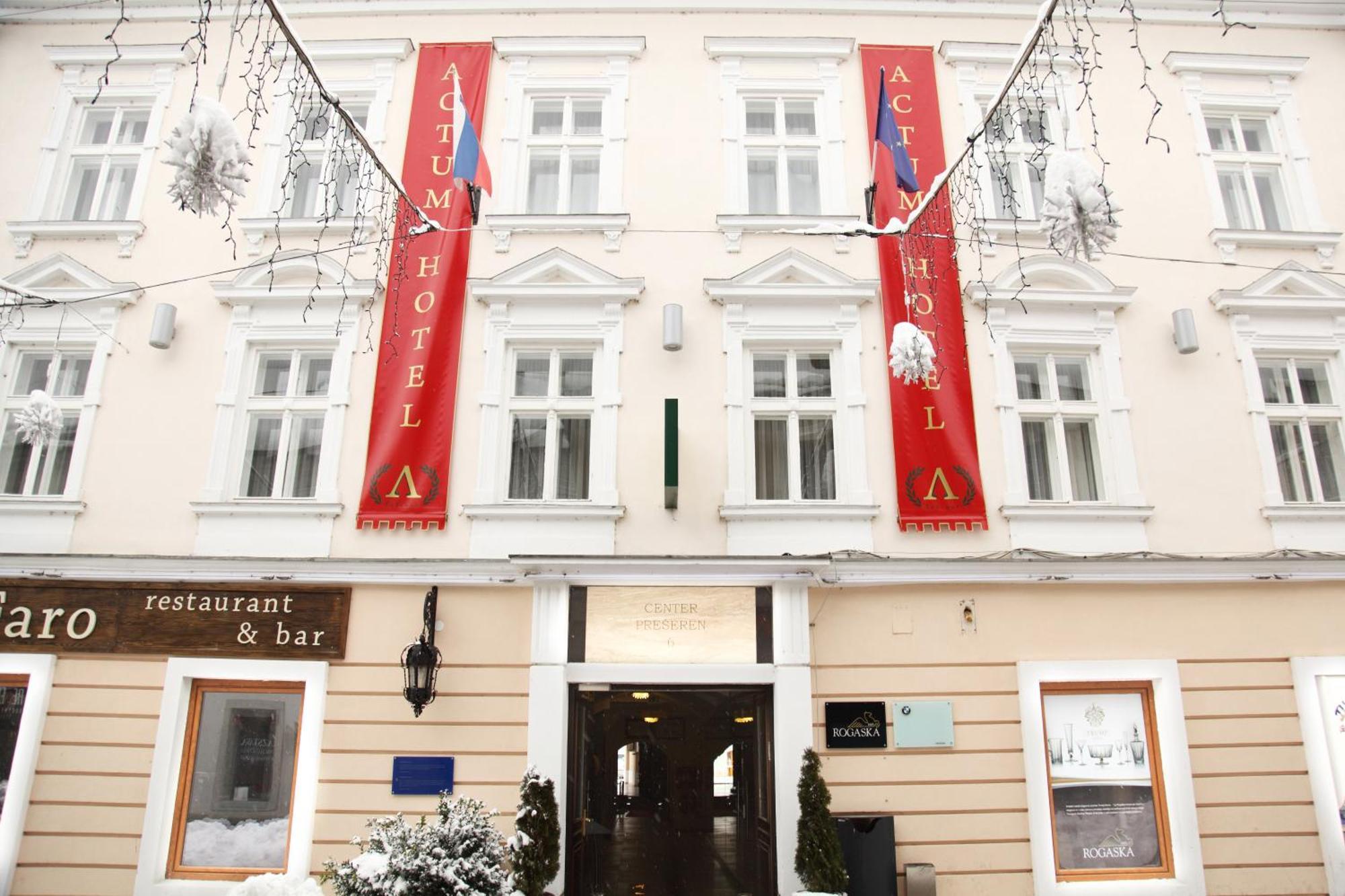 Hotel Actum Kranj Eksteriør billede